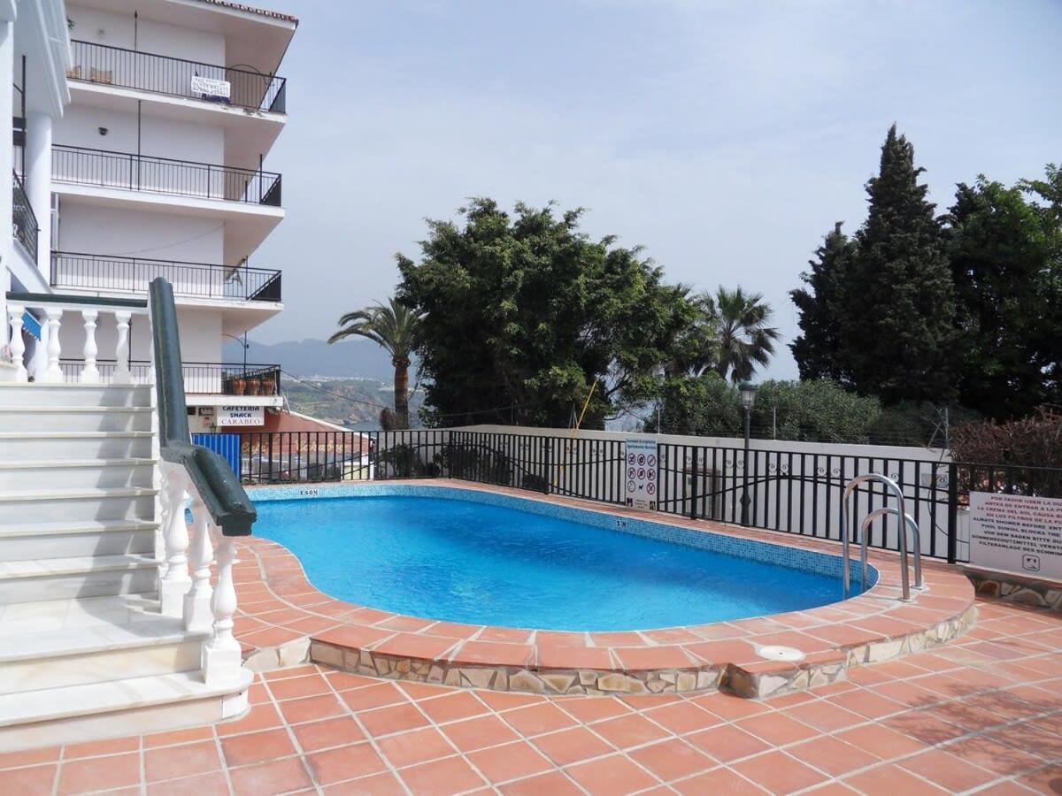 Apts Burriana Nerja Exterior photo